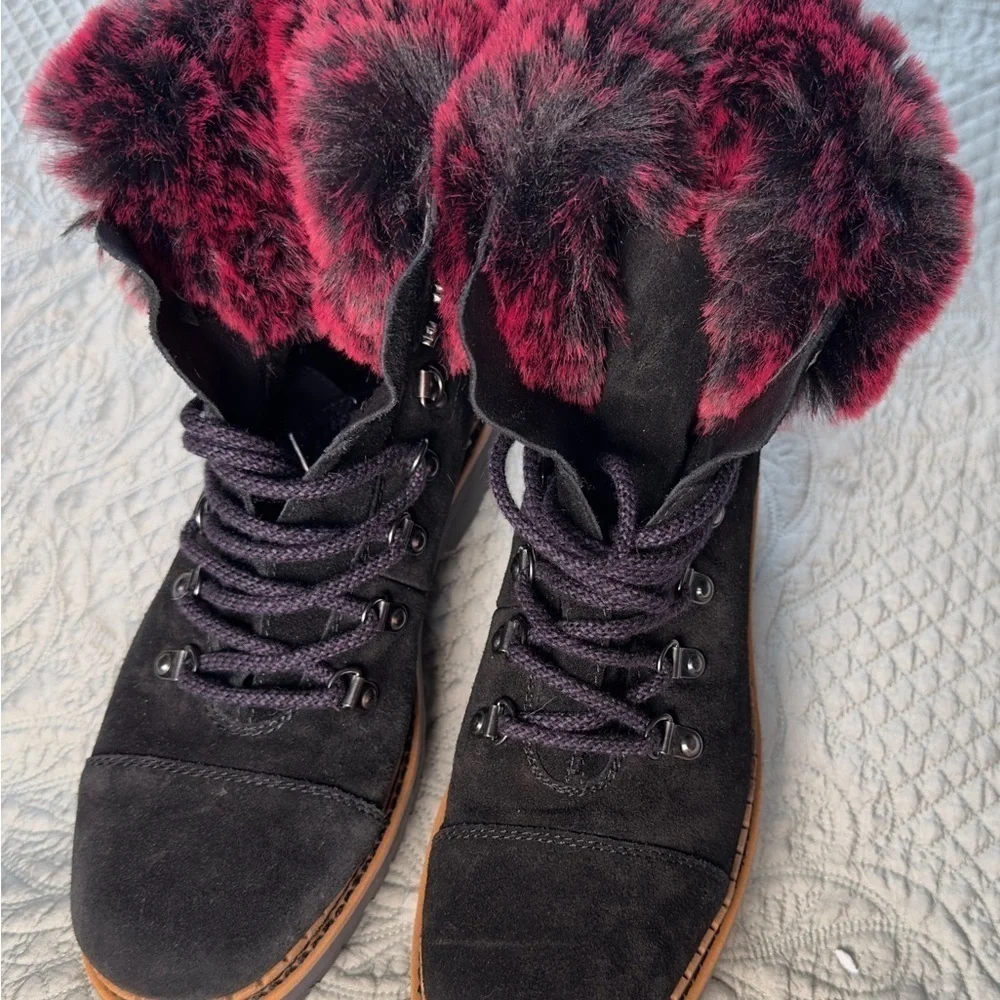 Sam Edelman Black and Red Winter Boots with Faux Fur